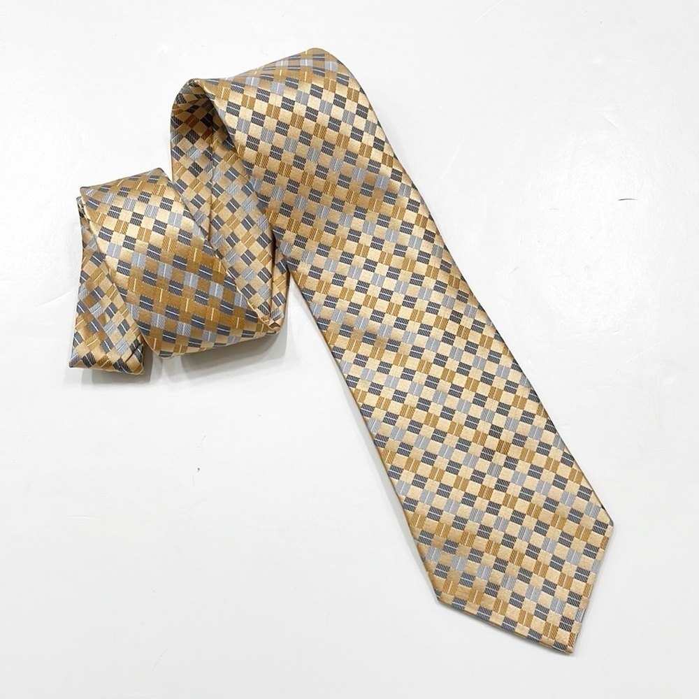 Nicole Miller geometric 100% silk standard tie